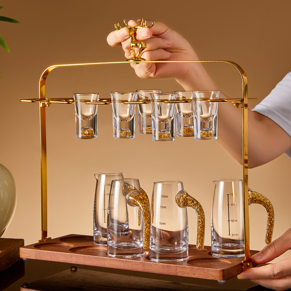 家用白酒杯分酒器收纳架图片