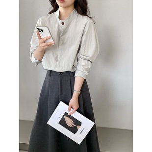 衬衣上衣 立领长袖 设计感小众复古肌理感灰绿色天丝衬衫 女春夏新款