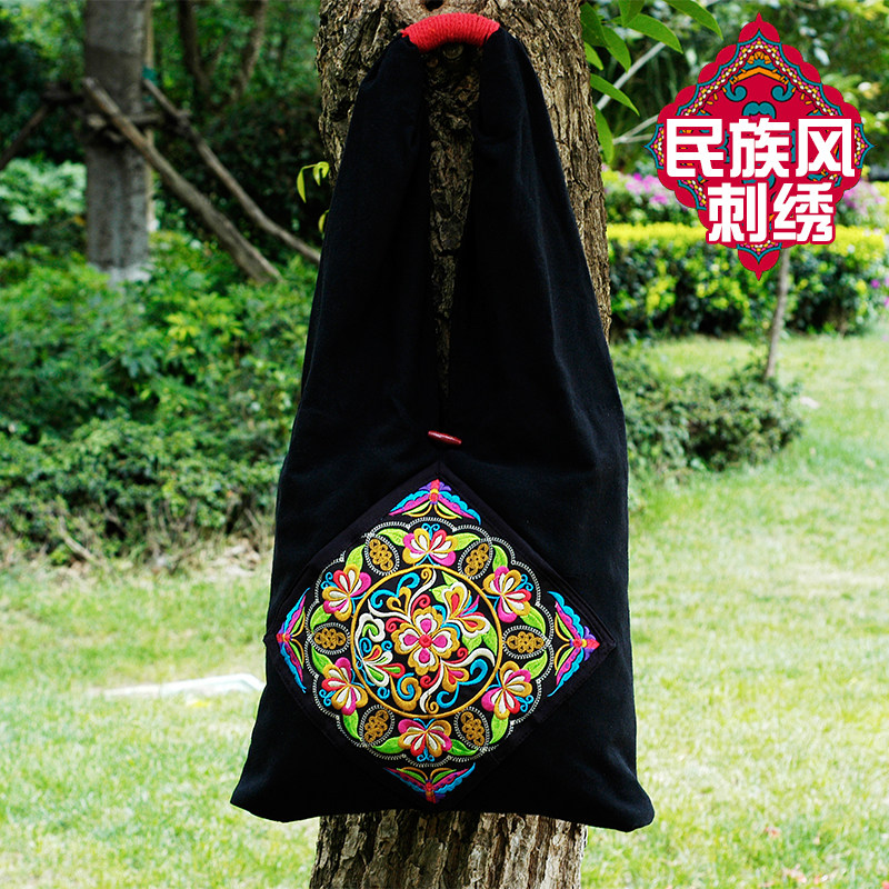 布包女单肩包民j族风文艺百搭布袋包简约绣花帆布包大容量手提包