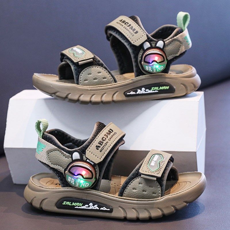 亮灯凉鞋b男童2025新款夏季帅气软底防滑沙滩鞋儿童运动凉拖鞋男