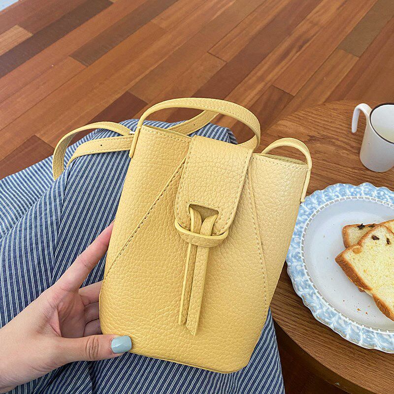 手机包女斜挎2024新款洋气竖款小挎包逛街可爱小巧轻便迷你水桶包