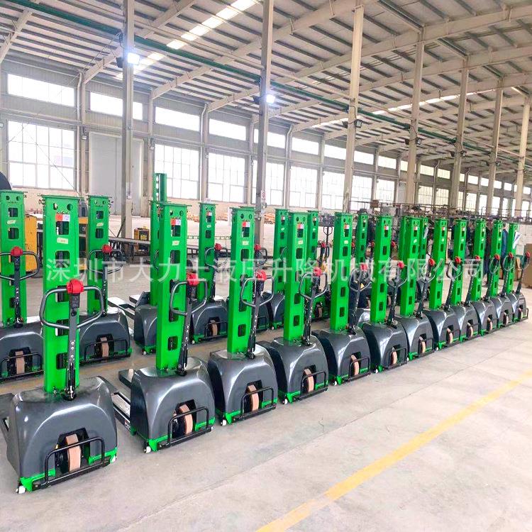 便携式电动叉车1吨全电动随车堆高车自动爬登高车上下卸货搬运车