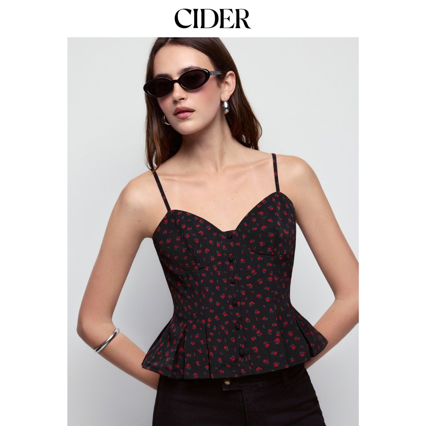 CIDER2026秋季新品碎花心形领百褶前纽扣荷叶边吊带上衣115726502图片