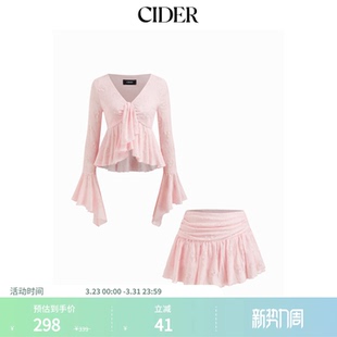114764160 上衣配褶皱半身裙套装 CIDER蕾丝V领短款 泡泡袖