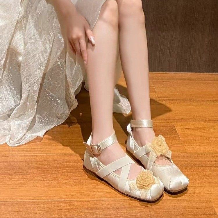 法式方头平底花朵玛丽珍单鞋女2024秋季交叉绑带浅口温柔芭蕾
