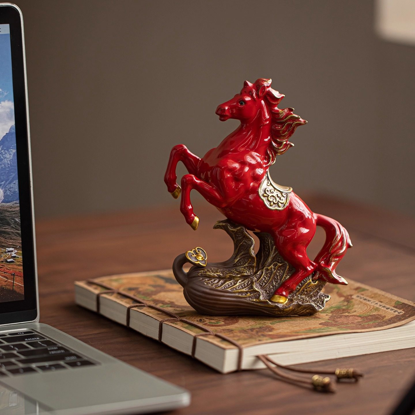马到成功摆件陶瓷红色招财马工艺品创意中式客厅办公室家居装饰品,家居饰品,桌面摆件,淘宝优惠券,粉丝福利购,淘宝优惠卷