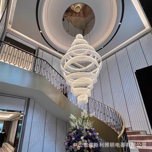 别墅复式楼大吊灯客厅水晶灯现代轻奢大气挑高中空环形圈圈楼梯灯