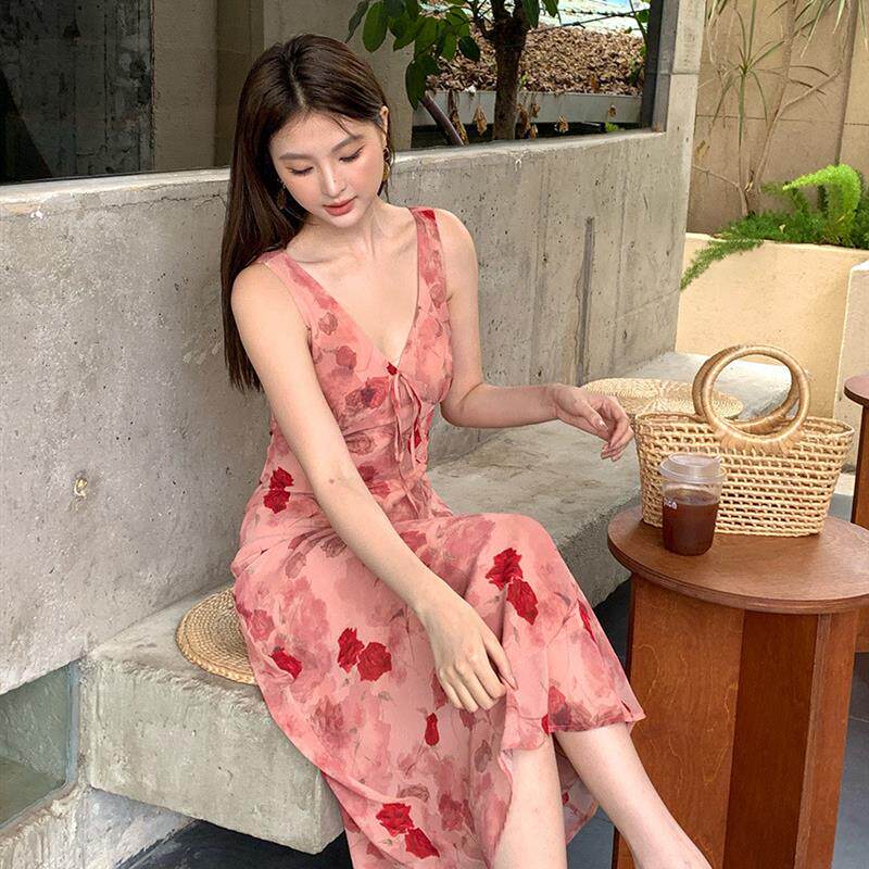 秀熙熙2026夏季新款韩版高腰度假吊带连衣裙V领印花纯欲裙子88277