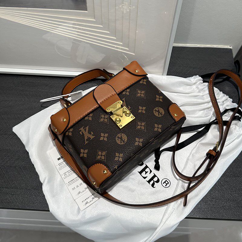 左杏水桶小包包女士2024u新款高级感小众今年流行时尚女款爆款斜,箱包皮具/热销女包/男包,水桶包,淘宝优惠券,粉丝福利购,淘宝优惠卷