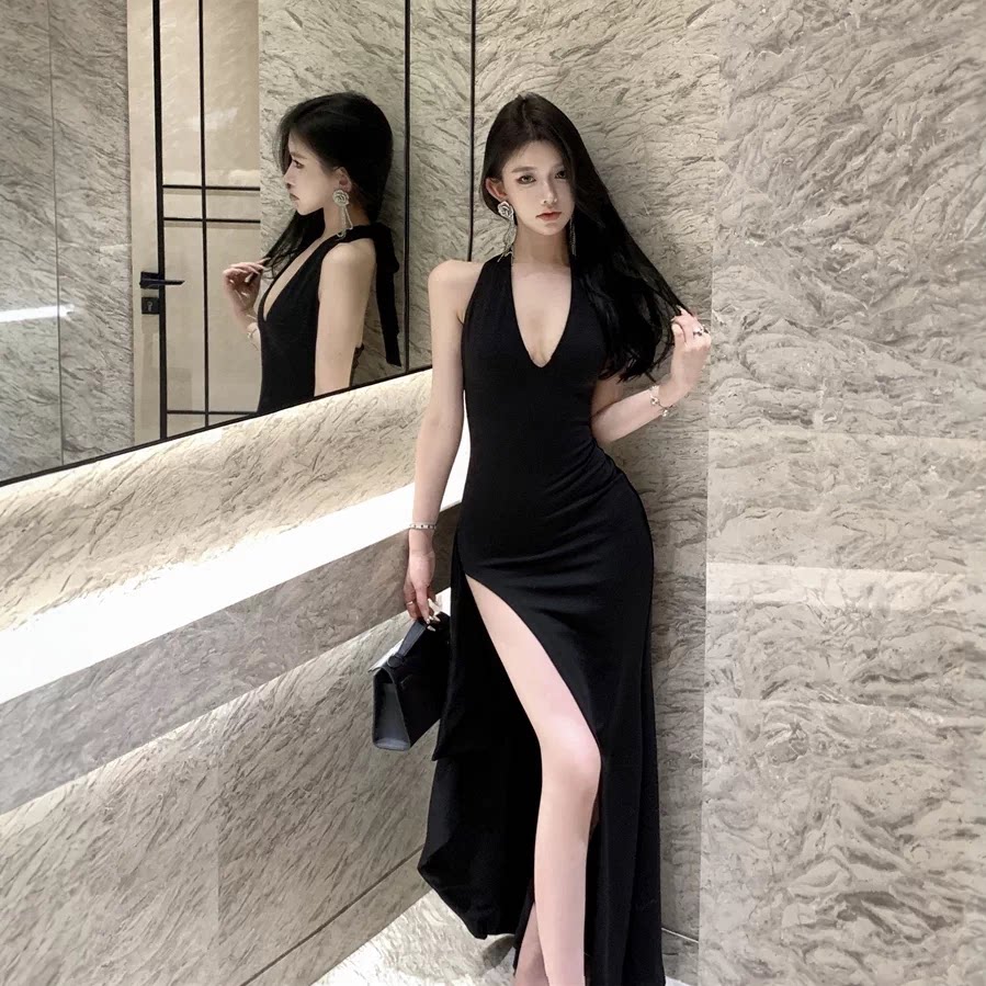 夏季辣妹挂脖开叉修身连衣裙图片