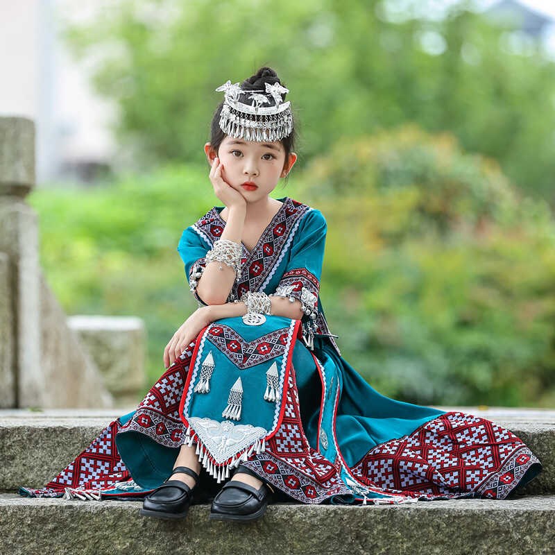 少数民族服装儿童女纳西族云贵川旅拍彝族苗族侗族少儿独舞表演服