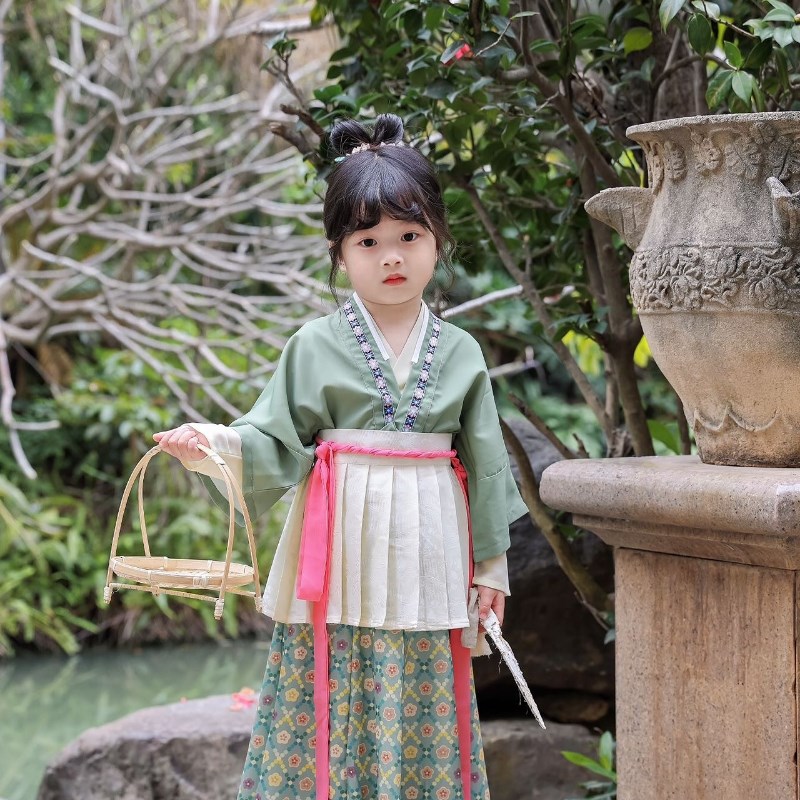 小童汉服春秋款超仙古装女童中国风女宝宝复古宋制十二破女孩裙子