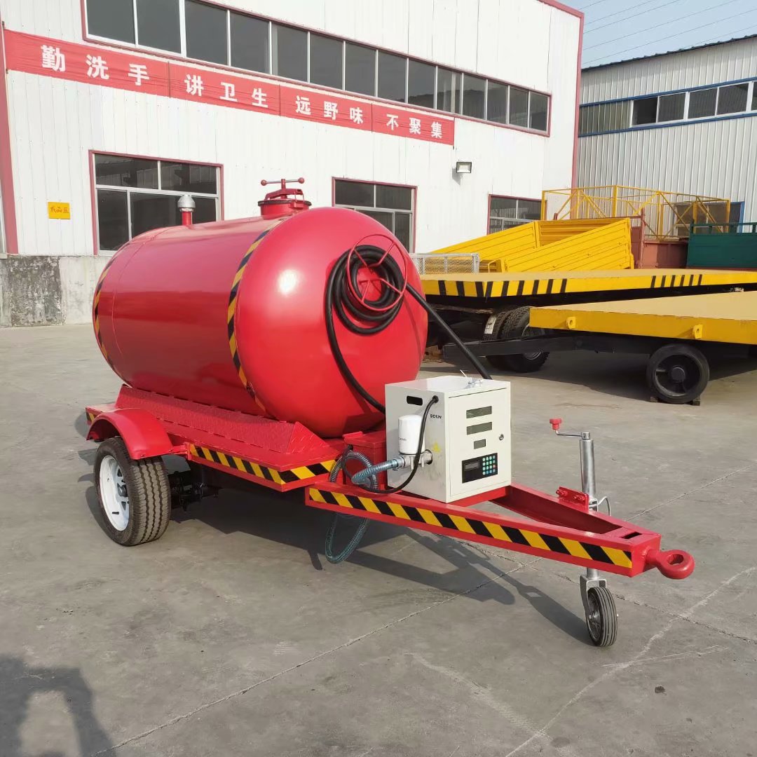 2吨单轴小型油罐运输车