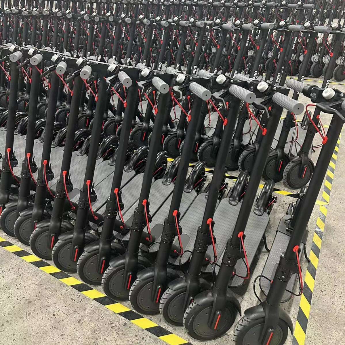 8.5寸M365电动滑板车350w成人折叠滑板车scooter踏板车