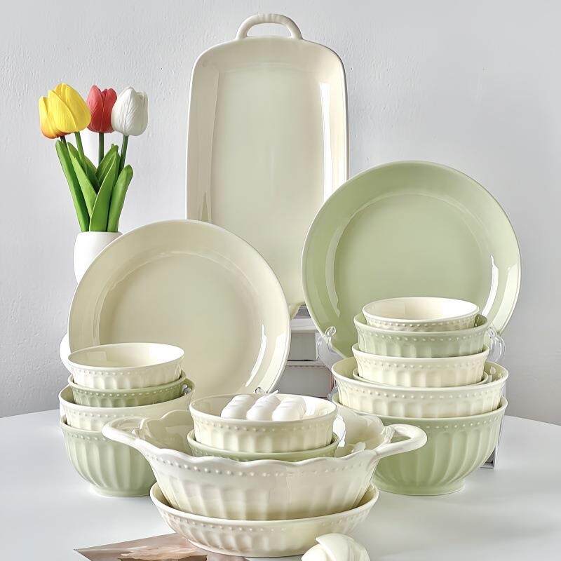 奶油风碗碟套装家用碗盘餐具高颜值乔迁陶瓷碗筷一家人碗具组合装
