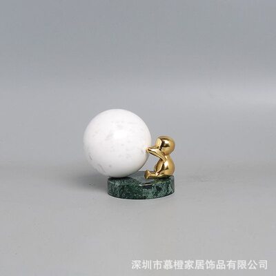 现北欧印度绿大理石小铜人摆件样板房酒店书房书柜橱窗软装饰品