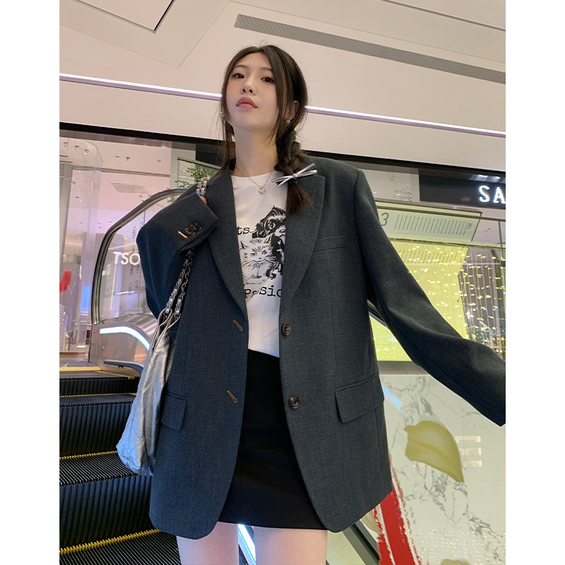 阿一 幂式简约廓形休闲西装外套女秋季2024新款宽松灰色高级西服