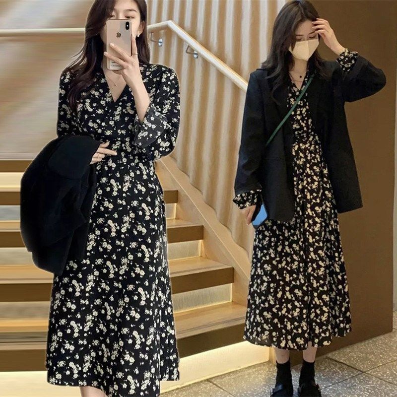 哺乳衣外出时尚春秋中长款长袖法式喂奶连衣裙产后宽松收腰母乳装
