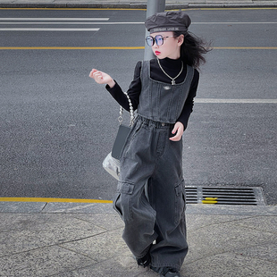 女童秋季牛仔工装裤套装2023春秋长裤童装长袖内搭衣洋派三件套潮