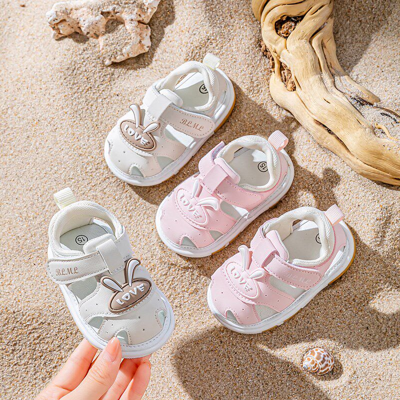 男宝宝凉鞋夏季1一2o-3岁婴儿叫叫鞋软底女宝包头镂空夏款小童鞋