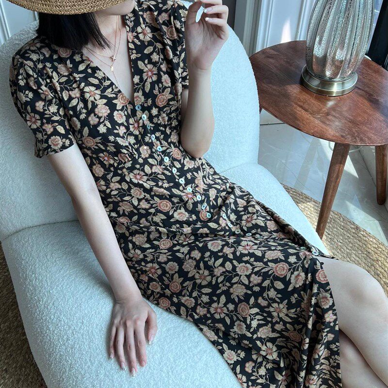 法式复古碎花真丝连衣裙女夏新款收腰显瘦裙子泡泡袖印花开叉长裙