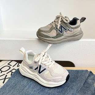 超轻底四季款儿童跑鞋男女童运动鞋百搭魔术贴免系字母休闲老爹鞋