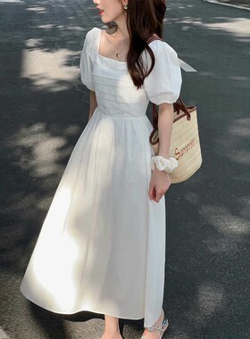 法式温柔方领白色连衣裙女夏季新款小个子泡泡袖显瘦气质高腰长裙