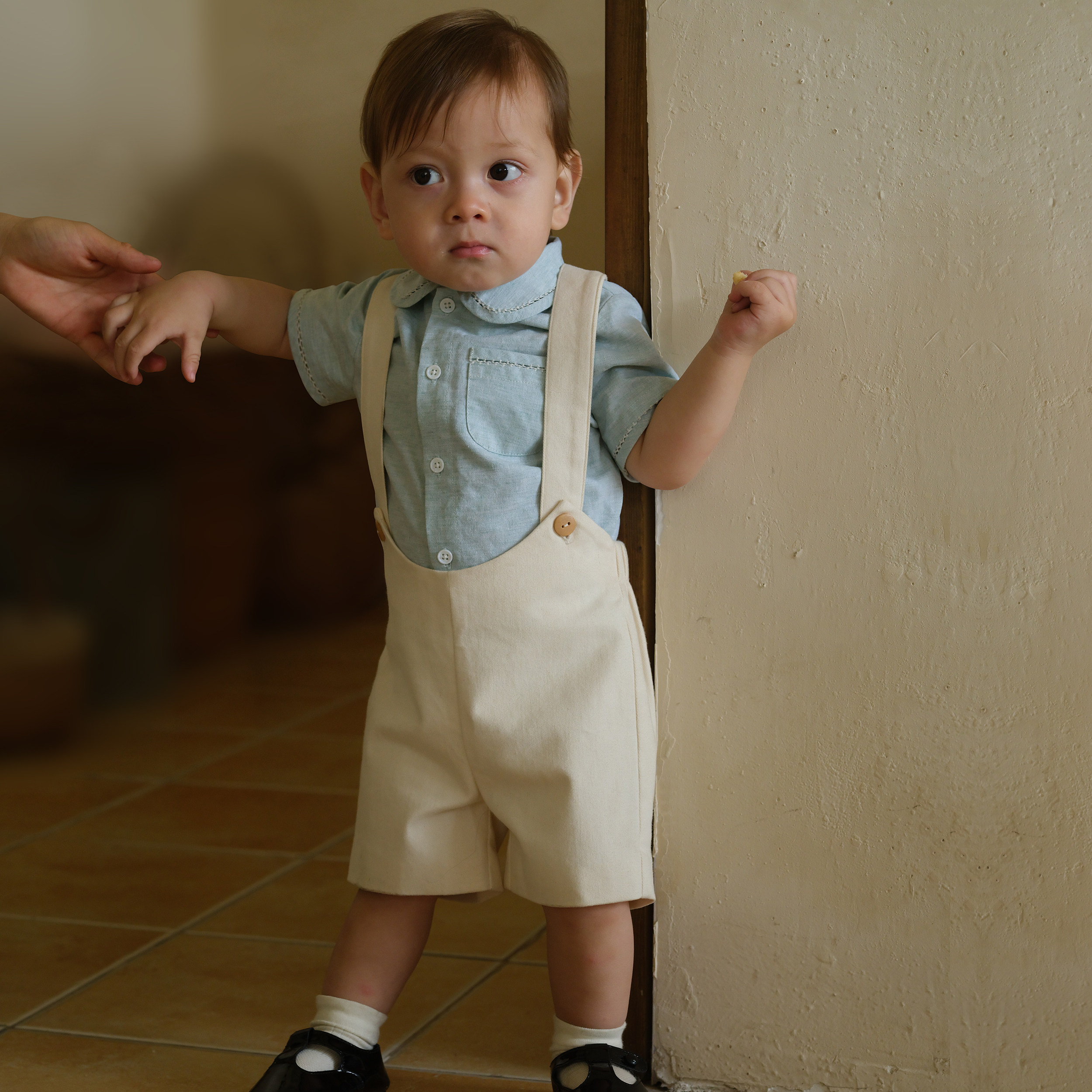 three sailors男童英伦棉麻短袖衬衫彼得翻领镂空绣花百搭上衣夏