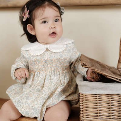 three sailors纯棉碎花手工打揽连体长袖爬服秋季0-3周岁女宝礼服