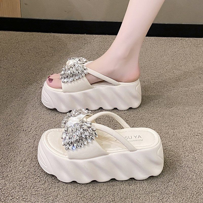 仙女风坡跟拖鞋女夏季外穿2025新款百搭水钻时尚厚U底增高沙滩凉,女鞋,一字拖,淘宝优惠券,粉丝福利购,淘宝优惠卷