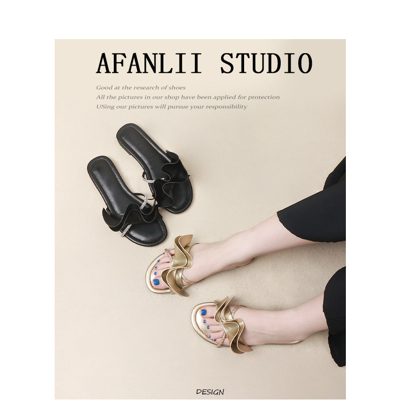 曾小邪●百褶裙~平底交叉拖鞋女夏D季外穿高级感法式金色沙滩凉拖,女鞋,一字拖,淘宝优惠券,粉丝福利购,淘宝优惠卷