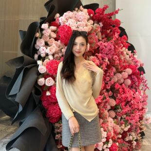 辽锦柞蚕丝V领捏褶针织衫女士长袖秋冬时尚百搭上衣2025新款毛衣