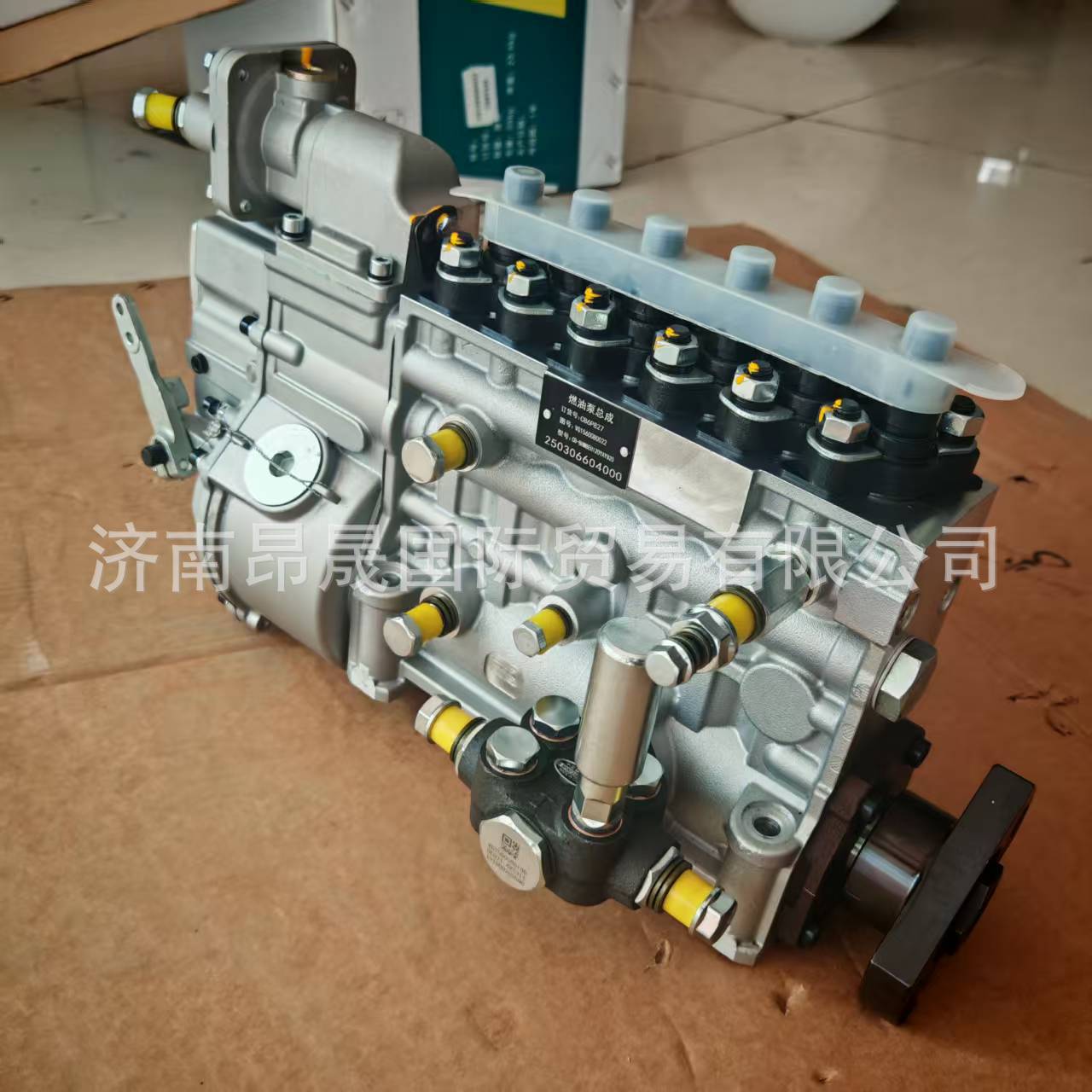 重汽HOWO配件370HP重汽发动机喷油泵高压油泵VG1560080022