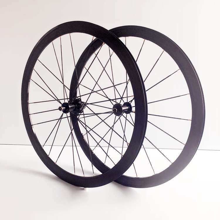 700C前20后24孔(G3)120响公路自行车V/C刹培林直拉扁条40框高轮组