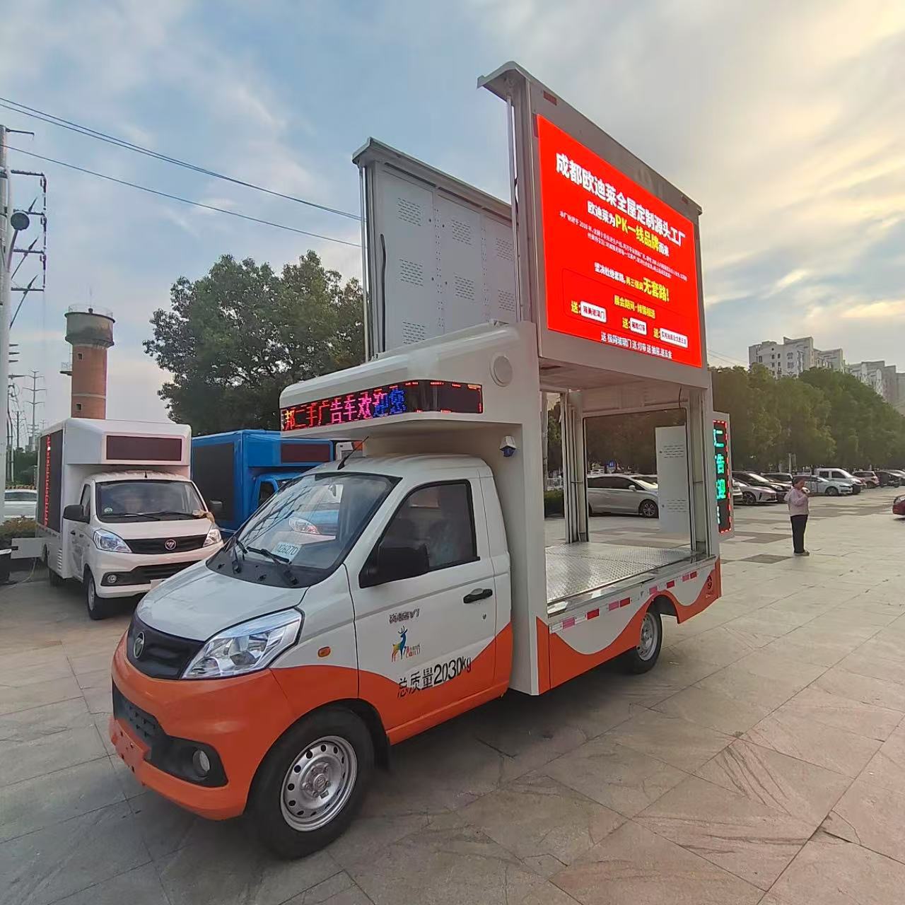 LED屏车 广告车 5.995米流动舞台车 路演宣传车 活动演出车
