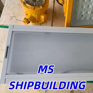 船用吸顶灯是专门为船舶环境设计和认证的照明设备,安装在船舱