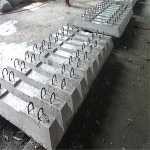 畅销:混凝土轨枕螺栓压板式轨枕井下水泥轨枕铁路水泥轨枕