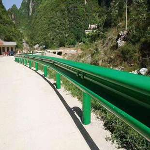 双波护栏三波护栏国道省道护栏山体安全波形护栏高速护栏板交通