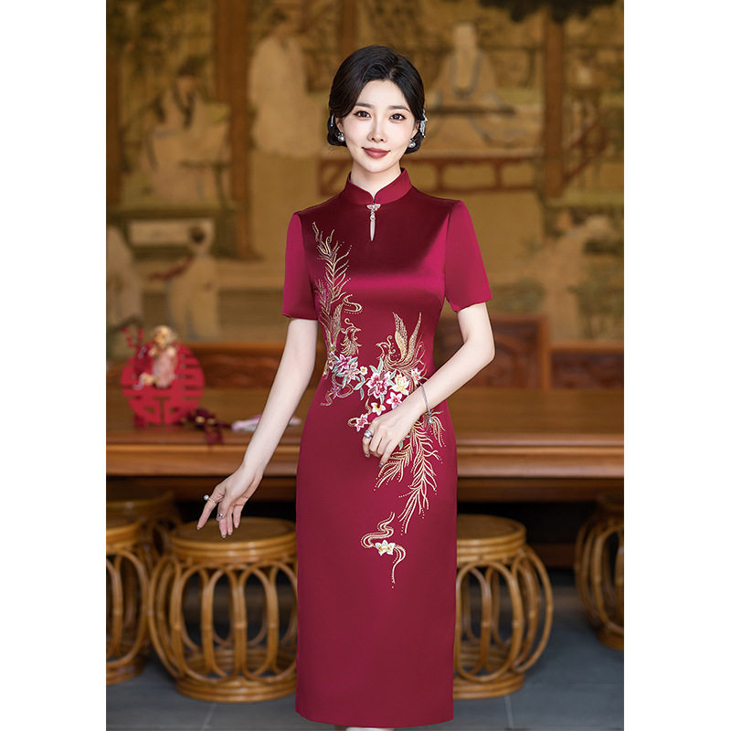 醋酸面料高端妈妈敬酒婚宴礼服2025新款春季婚礼喜婆婆改良