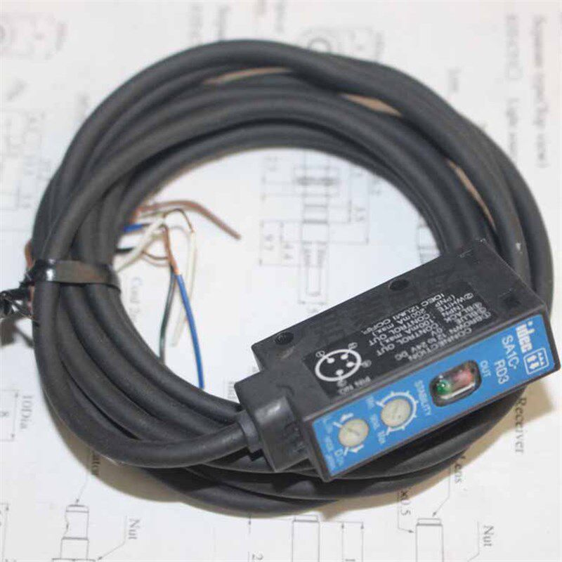日本IDEC和泉  光电传感器SA1C-RD3 DC24V和泉光电开关