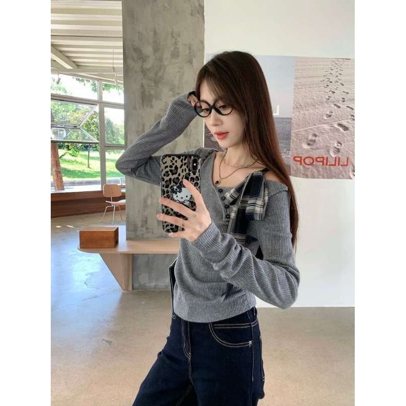 韩系灰色绑带露肩长袖t恤女秋季高级感修身显瘦时尚打底短款上衣