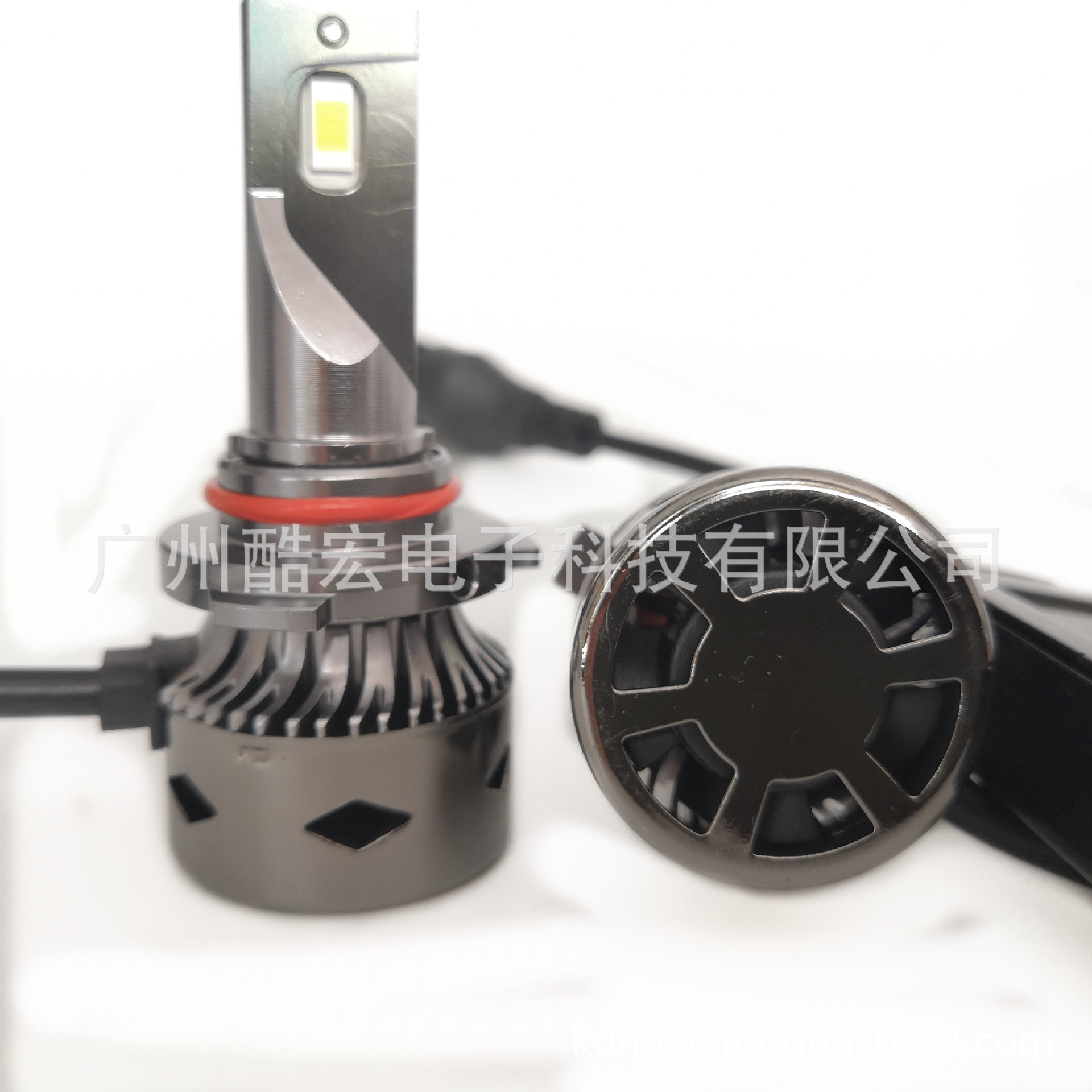 汽车LED大灯h7h1灯泡h4远近一体9005透镜改装强光前照灯高亮度