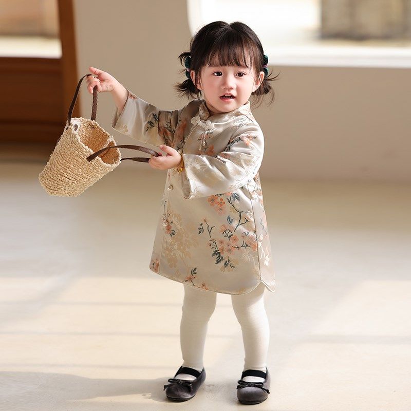 周岁女宝礼服冬季2025拜年服国风新年过年连衣裙婴儿衣服女童旗袍