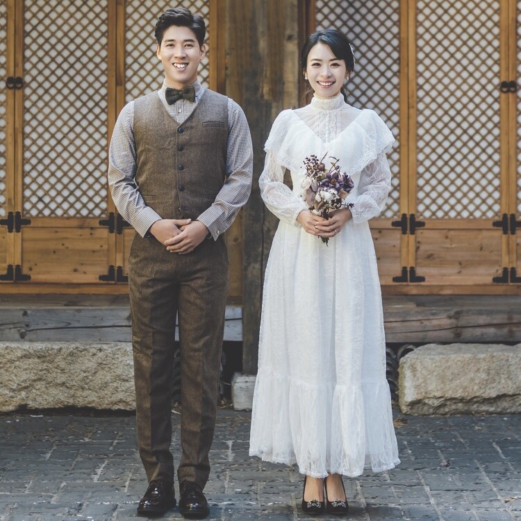 复古春夏立领长袖文艺旅拍婚礼写真古董民国风蕾丝轻婚纱晚礼服