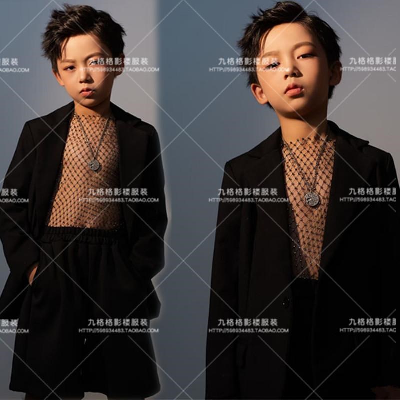 儿童摄影服装男童黑色西装影楼拍照造型主题写真艺术照走秀潮服酷图片