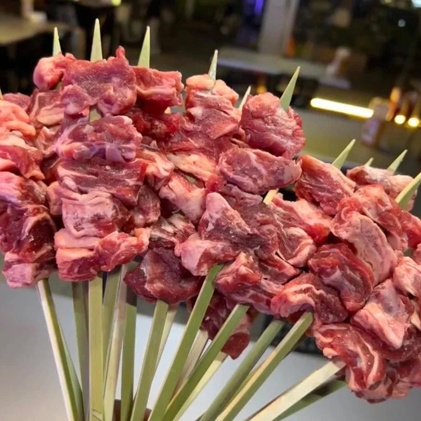 新货网红牛肋条串新鲜商用半成品雪花烤牛肉串烧烤食材日式烧鸟串