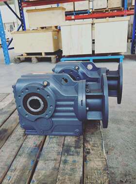 减速机KA87螺旋锥减速机90度减速器传邦上海生产减速机