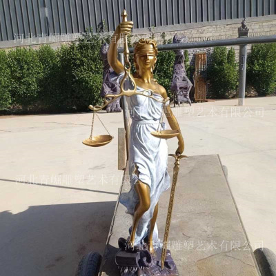 公平正义女神手持天秤长剑铸铜雕塑人物西方公正天使蒙眼工艺雕像