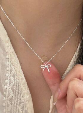 简约冷淡风蝴蝶结吊坠项链女个性百搭毛衣链小众设计颈链