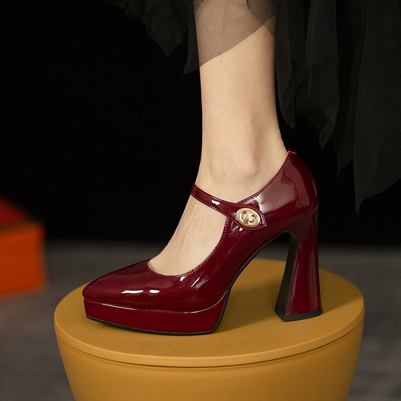 粗跟防水台高跟鞋女2024年新款法式不累脚红色婚鞋新娘鞋复古气质